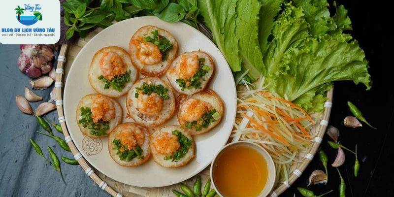 Bánh khọt là món ăn không thể bỏ qua khi tới Vũng Tàu